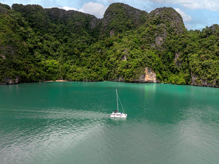 BLUE MOON Lagoon 52F - aerial shot anchored BLUE MOON Lagoon 52F - aerial shot anchored