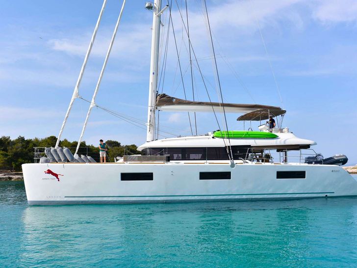 ADRIATIC TIGER Lagoon 620 - side profile ADRIATIC TIGER Lagoon 620 - side profile