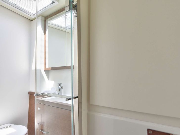 ADRIATIC TIGER Lagoon 620 - VIP cabin 3 bathroom ADRIATIC TIGER Lagoon 620 - VIP cabin 3 bathroom