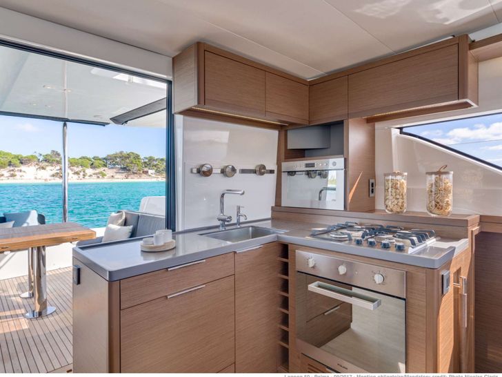 OHANA Lagoon 50 - galley OHANA Lagoon 50 - galley