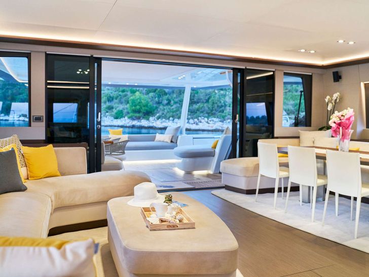 ADRIATIC DRAGON Lagoon 77 - saloon ADRIATIC DRAGON Lagoon 77 - saloon