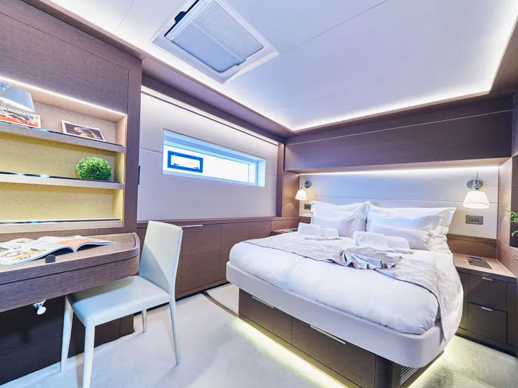ADRIATIC DRAGON Lagoon 77 - queen cabin ADRIATIC DRAGON Lagoon 77 - queen cabin