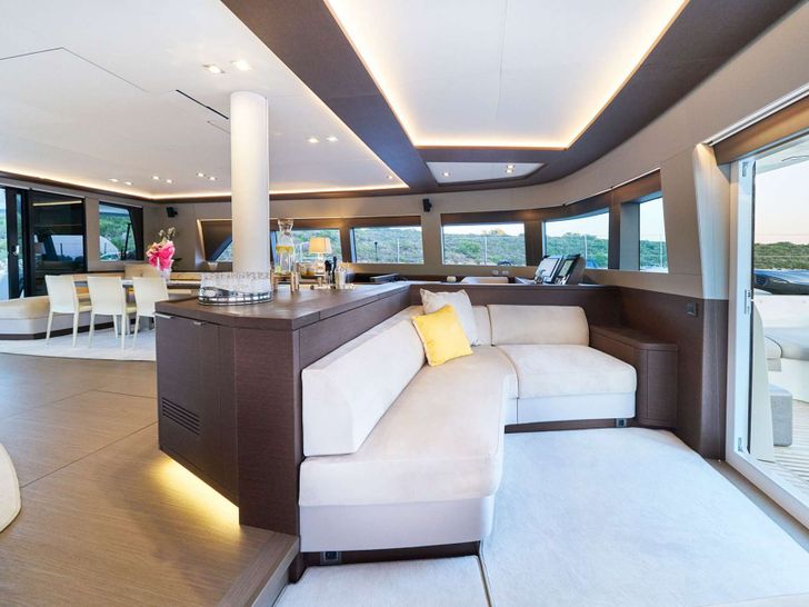 ADRIATIC DRAGON Lagoon 77 - saloon lounge area ADRIATIC DRAGON Lagoon 77 - saloon lounge area