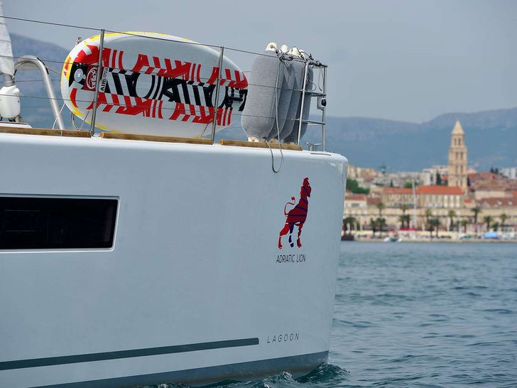 ADRIATIC LION Lagoon 620 - bow shot ADRIATIC LION Lagoon 620 - bow shot