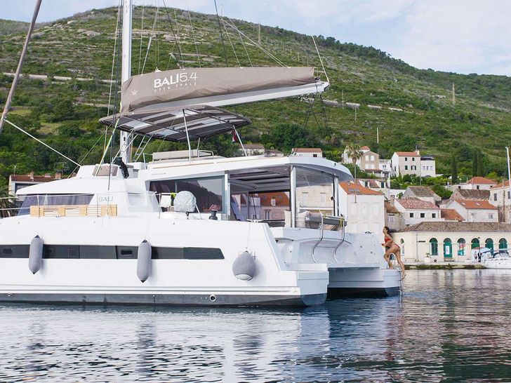 NAMASTE OF BALI Bali 5.4 - anchored NAMASTE OF BALI Bali 5.4 - anchored