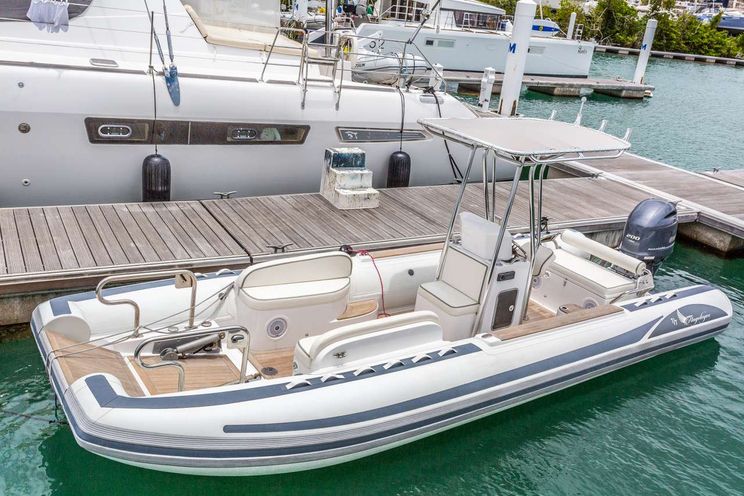 Charter Yacht ANGELEYES - Horizon FD85 - 5 Cabins - Tortola - Anegada - Virgin Gorda