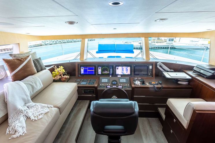 Charter Yacht ANGELEYES - Horizon FD85 - 5 Cabins - Tortola - Anegada - Virgin Gorda