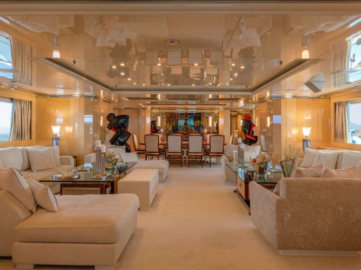 Main Deck Salon Main Deck Salon