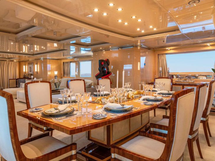 Main Deck Dining Main Deck Dining