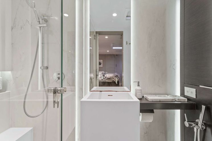 Charter Yacht GYRFALCON - Sunreef 60 - 5 Cabins - Tortola - Virgin Gorda - BVI