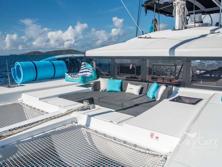 GRACE Lagoon 52 - foredeck GRACE Lagoon 52 - foredeck