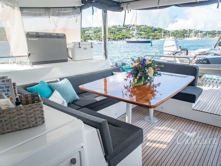 GRACE Lagoon 52 - aft deck GRACE Lagoon 52 - aft deck