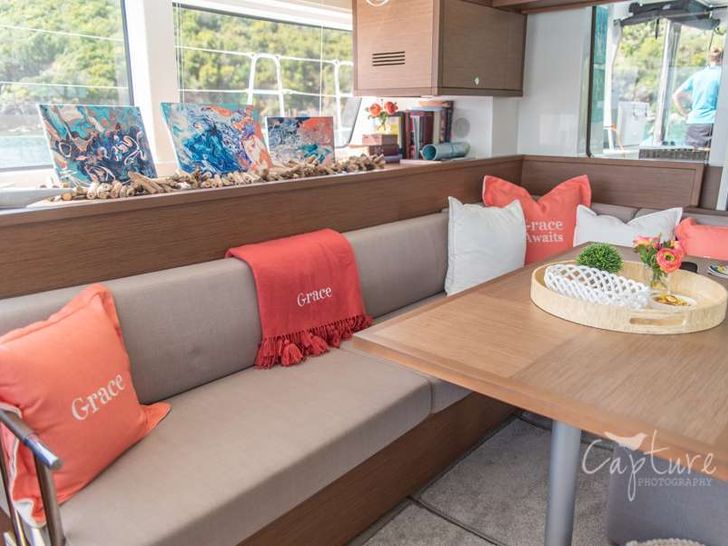 GRACE Lagoon 52 - saloon seating and dining area GRACE Lagoon 52 - saloon seating and dining area