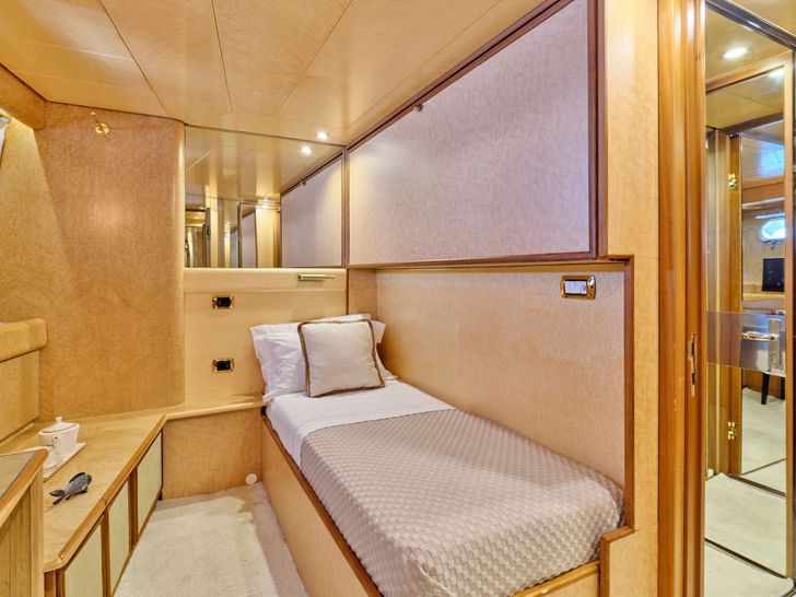 LADY RINA Baglietto 120 - single cabin LADY RINA Baglietto 120 - single cabin