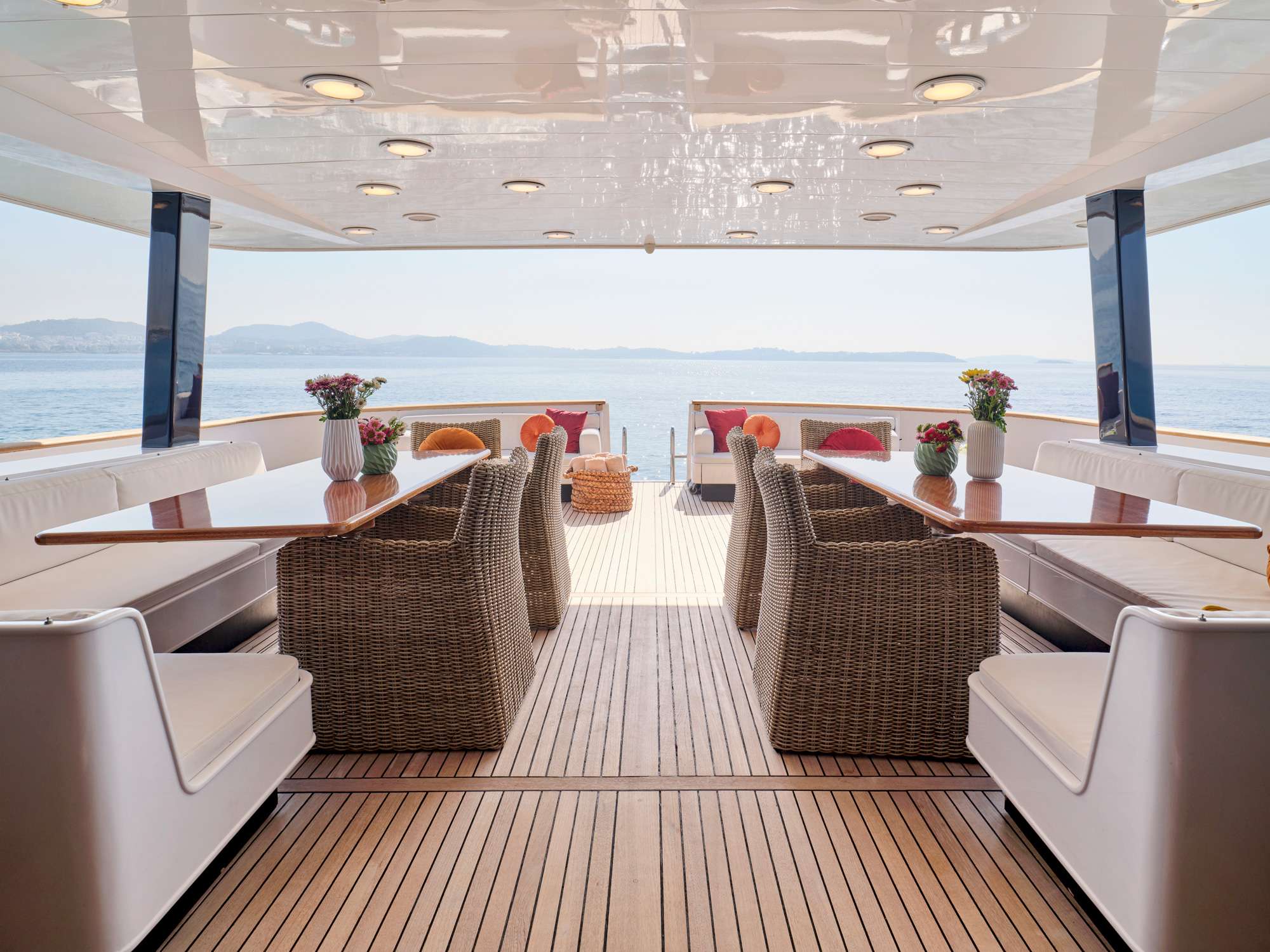 LADY RINA Baglietto 120 - aft deck