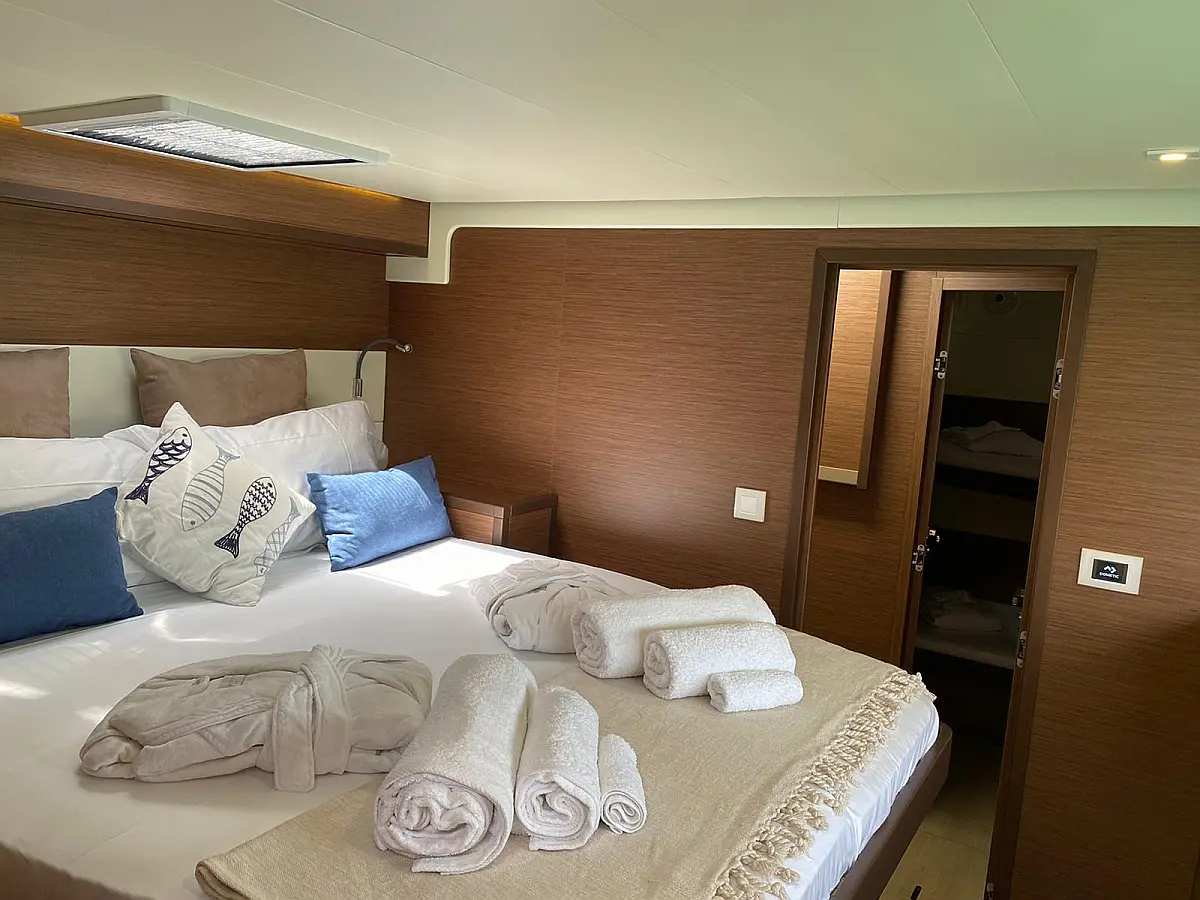 Charter Yacht SAMOA - Lagoon 52F - 4 Cabins - Capo D' Orlando - Milazzo - Lipari - Sicily - Italy