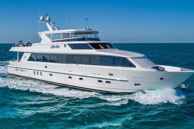 Charter Yacht HIGH RISE - Hargrave 101 - 4 Cabins - Nassau - Bahamas