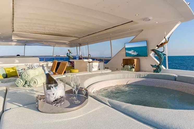 Charter Yacht HIGH RISE - Hargrave 101 - 4 Cabins - Nassau - Bahamas
