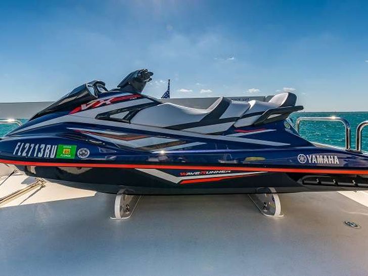 HIGH RISE Hargrave 101 Jet Ski HIGH RISE Hargrave 101 Jet Ski