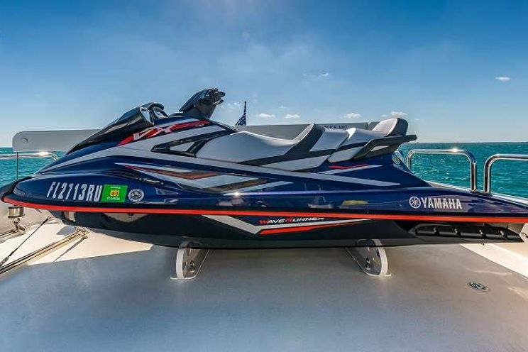 Charter Yacht HIGH RISE - Hargrave 101 - 4 Cabins - Nassau - Bahamas