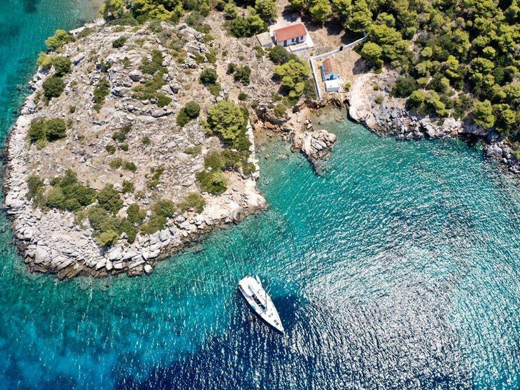 MED SEA TATION - at anchor