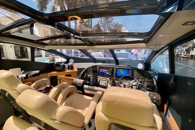 Charter Yacht ALMA - Sunseeker 66 - 2 Cabins - Nassau - Exumas -Bahamas