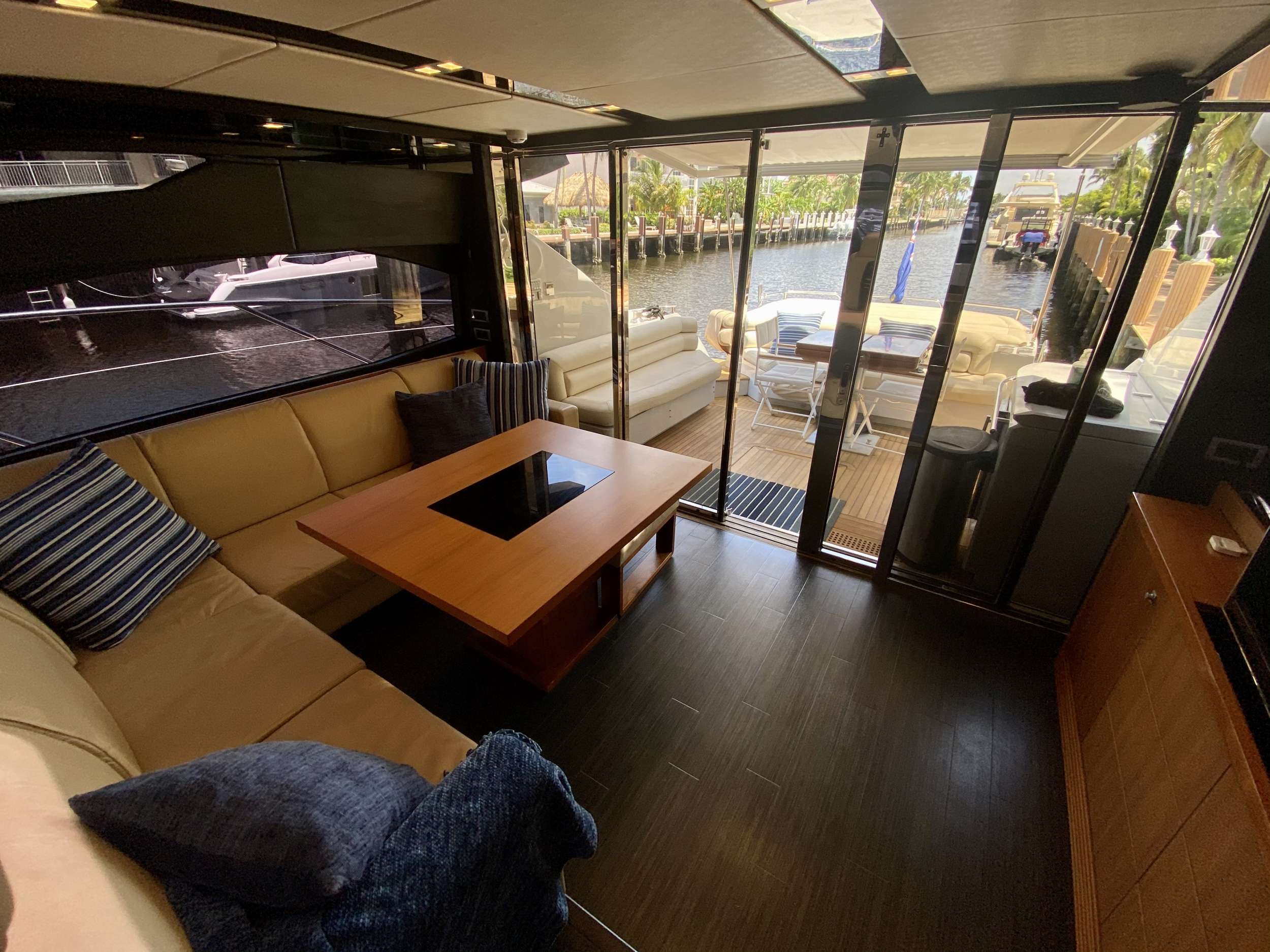 Charter Yacht ALMA - Sunseeker 66 - 2 Cabins - Nassau - Exumas -Bahamas