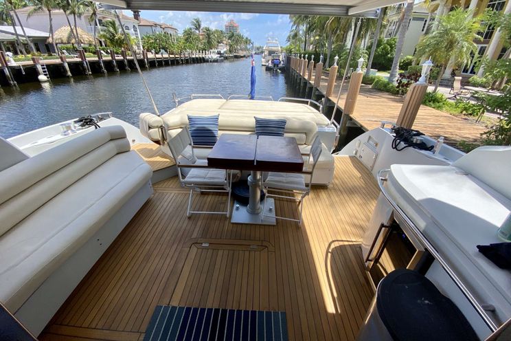 Charter Yacht ALMA - Sunseeker 66 - 2 Cabins - Nassau - Exumas -Bahamas