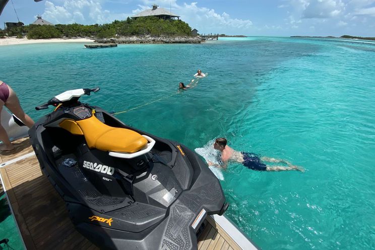 Charter Yacht ALMA - Sunseeker 66 - 2 Cabins - Nassau - Exumas -Bahamas