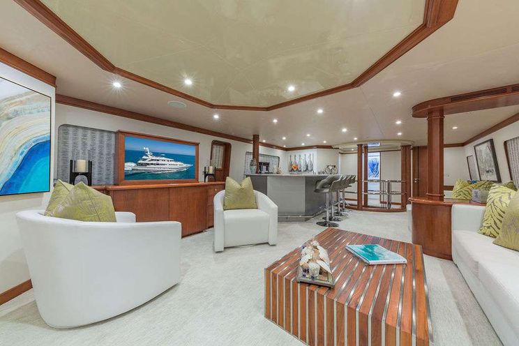 Charter Yacht AT LAST - Heesen 145 - 5 Cabins - 2017 - Nassau - Staniel Cay - Exumas