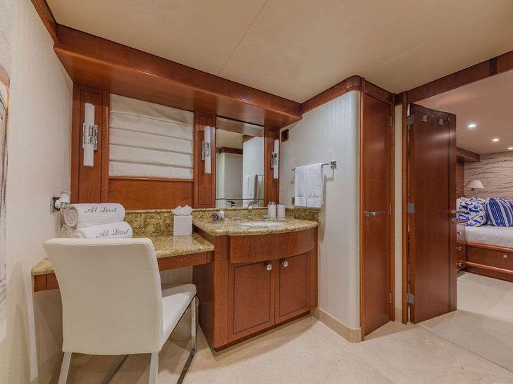 AT LAST - VIP En-suite with Vanity and Shower AT LAST - VIP En-suite with Vanity and Shower