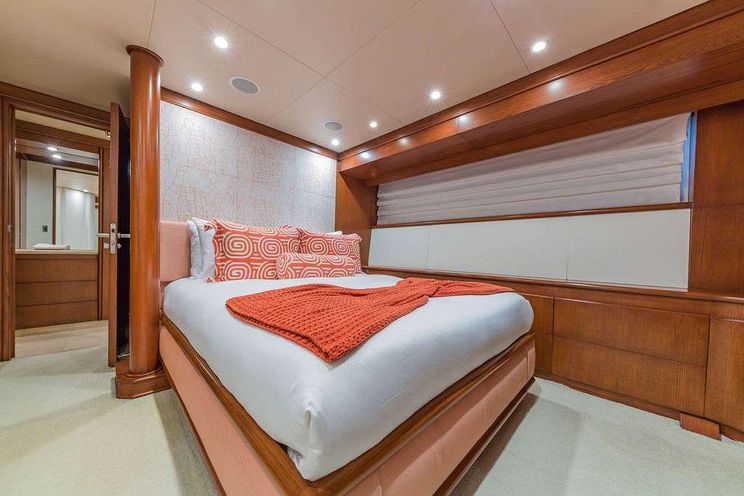 Charter Yacht AT LAST - Heesen 145 - 5 Cabins - 2017 - Nassau - Staniel Cay - Exumas