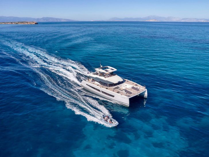 CHRISTAL MIO Fountaine Pajot Power 67 - profile CHRISTAL MIO Fountaine Pajot Power 67 - profile