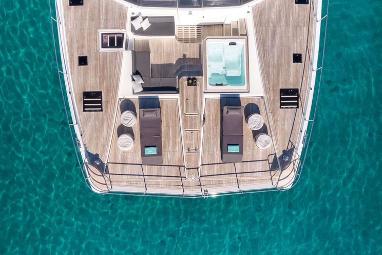 Charter Yacht CHRISTAL MIO - Fountaine Pajot Power 67 - 5 Cabins - Athens - Mykonos - Paros,Santorini,Zakynthos