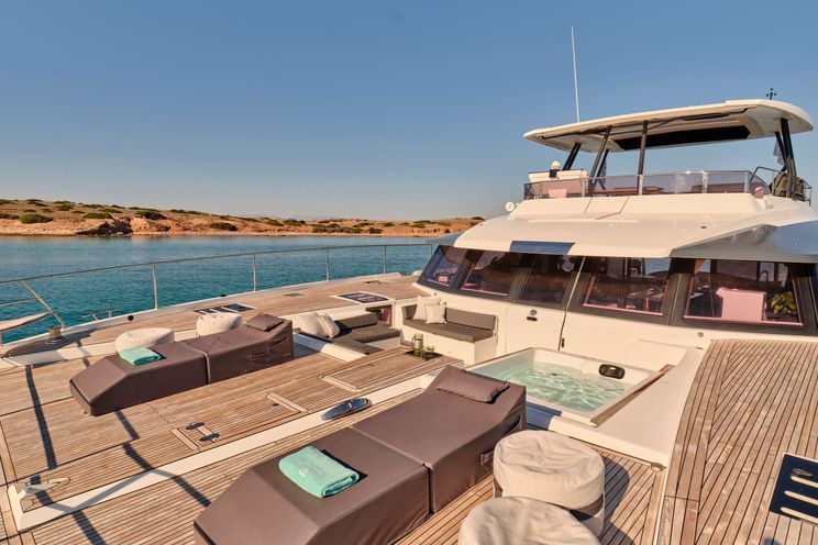 Charter Yacht CHRISTAL MIO - Fountaine Pajot Power 67 - 5 Cabins - Athens - Mykonos - Paros - Cyclades - Greece