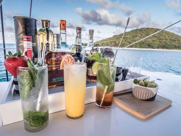 RELENTLESS 60 Sunreef 60 - cocktails RELENTLESS 60 Sunreef 60 - cocktails