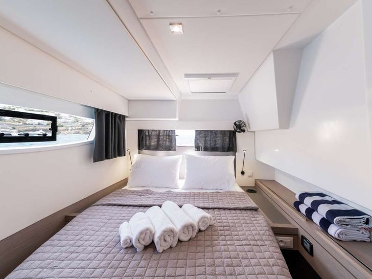 WHITE CORAL - double cabin WHITE CORAL - double cabin