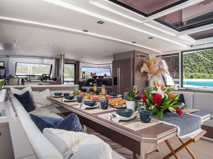 AD ASTRA 5.4 Bali 5.4 - indoor dining area AD ASTRA 5.4 Bali 5.4 - indoor dining area