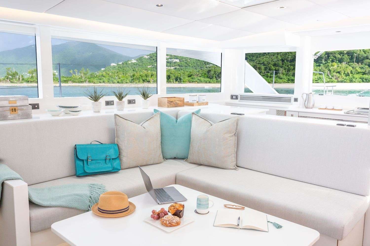 Charter Yacht VOYAGE 590 - 6 Cabins - Tortola - Anegada - Virgin Gorda - BVI - Caribbean