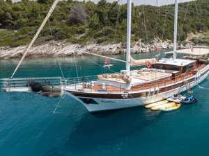 KADENA - 32m Gulet - 6 Cabins - Sibenik - Split - Trogir - Dubrovnik KADENA - 32m Gulet - 6 Cabins - Sibenik - Split - Trogir - Dubrovnik