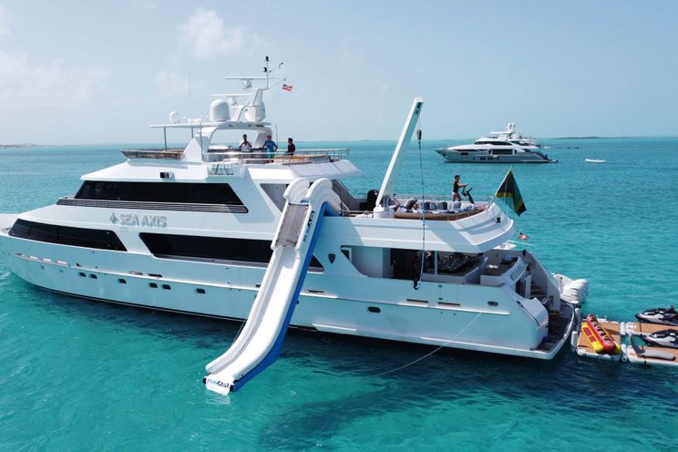 Charter Yacht SEA AXIS - Heesen 125 - 5 Cabins - Nassau - Staniel Cay - Exumas - Bahamas