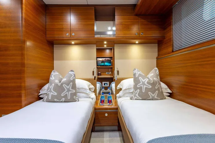 Charter Yacht SEA AXIS - Heesen 125 - 5 Cabins - Nassau - Exumas - Staniel Cay - Bahamas