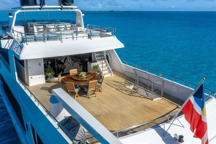 Charter Yacht SEA AXIS - Heesen 125 - 5 Cabins - Nassau - Exumas - Staniel Cay - Bahamas