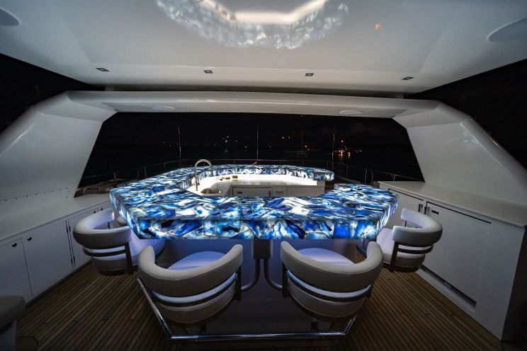 Charter Yacht SEA AXIS - Heesen 125 - 5 Cabins - Nassau - Staniel Cay - Exumas - Bahamas