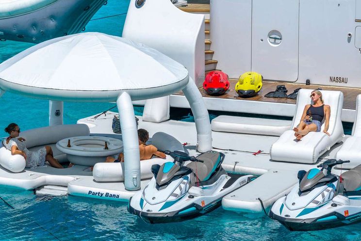 Charter Yacht SEA AXIS - Heesen 125 - 5 Cabins - Nassau - Exumas - Staniel Cay - Bahamas
