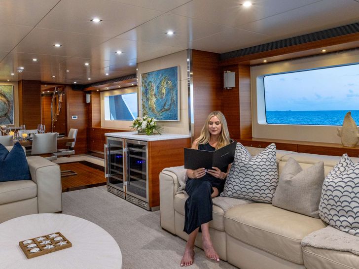 SEA AXIS Heesen 125 - saloon lounge SEA AXIS Heesen 125 - saloon lounge