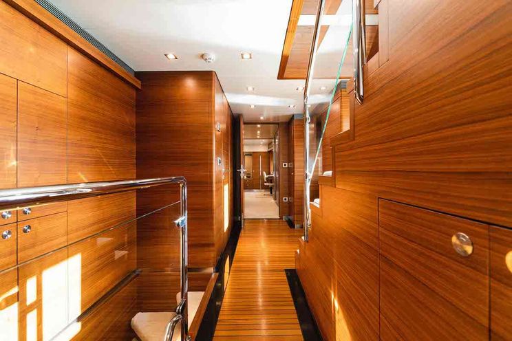 Charter Yacht SEA AXIS - Heesen 125 - 5 Cabins - Nassau - Staniel Cay - Exumas - Bahamas