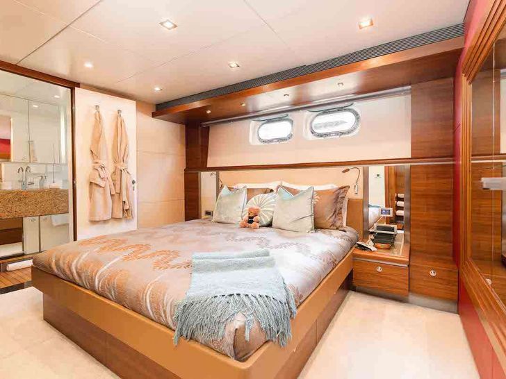 SEA AXIS - Heesen 125,VIP cabin 2