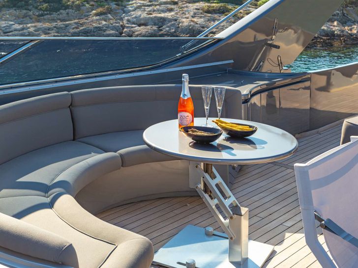 SUMMER FUN Admiral 30m - sun deck seating area SUMMER FUN Admiral 30m - sun deck seating area