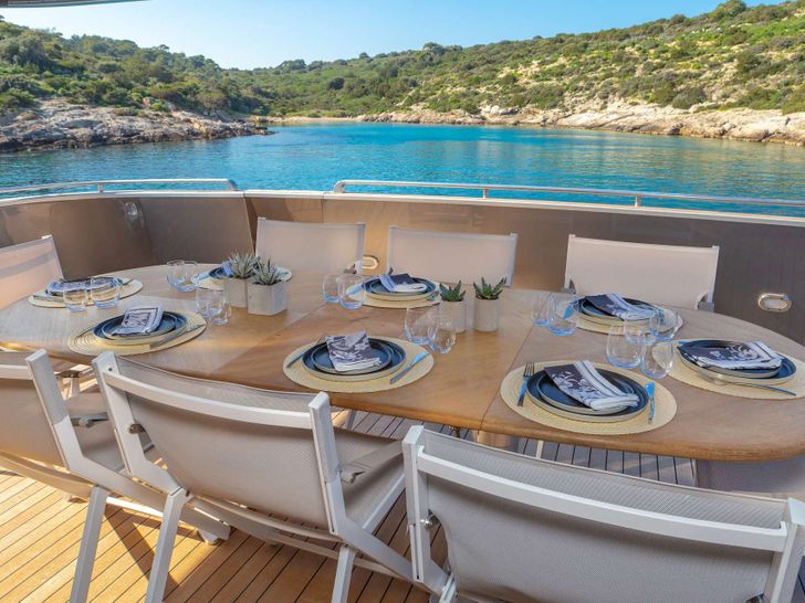 SUMMER FUN Admiral 30m - aft alfresco dining area SUMMER FUN Admiral 30m - aft alfresco dining area